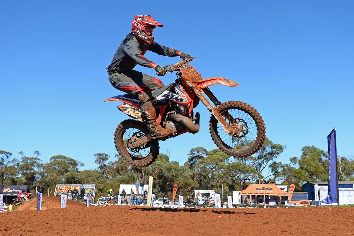 Graham Riley Mx Banks and Graham clinch MX Nationals South Cup titles | MotoOnline.com