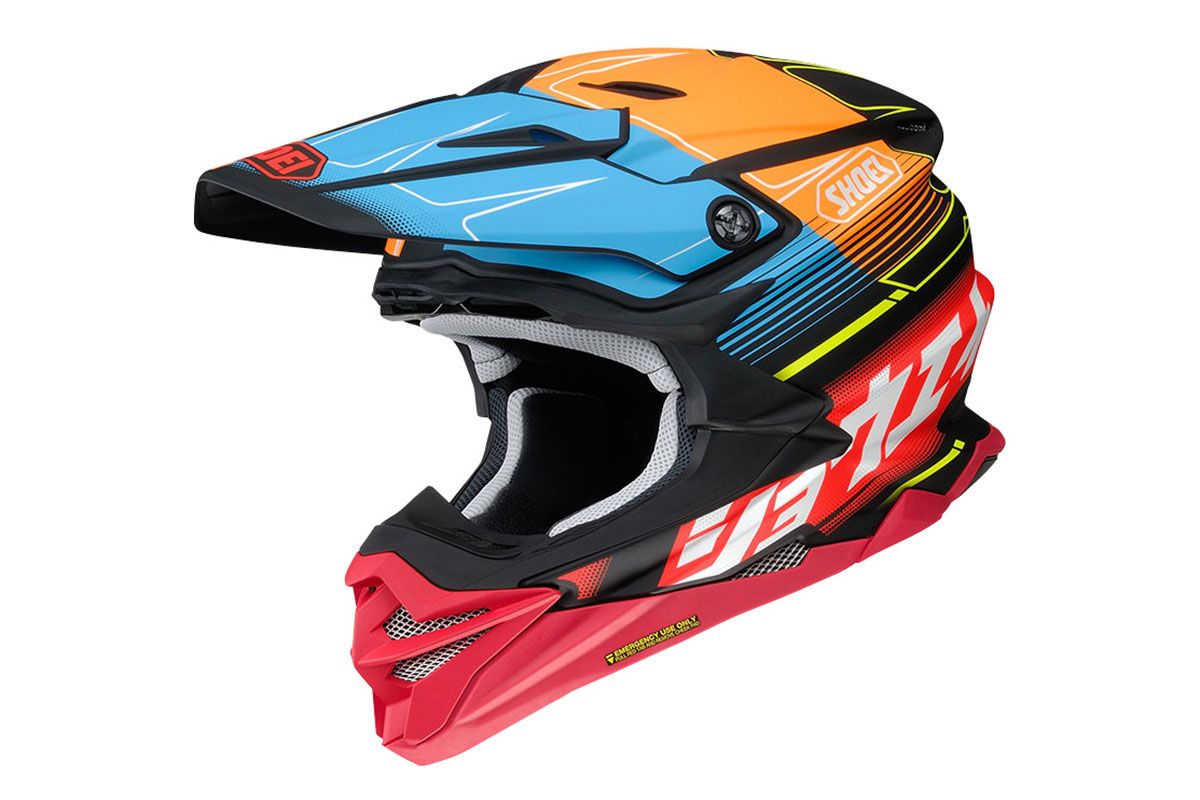 Product: 2018 Shoei VFX-WR helmet | MotoOnline.com