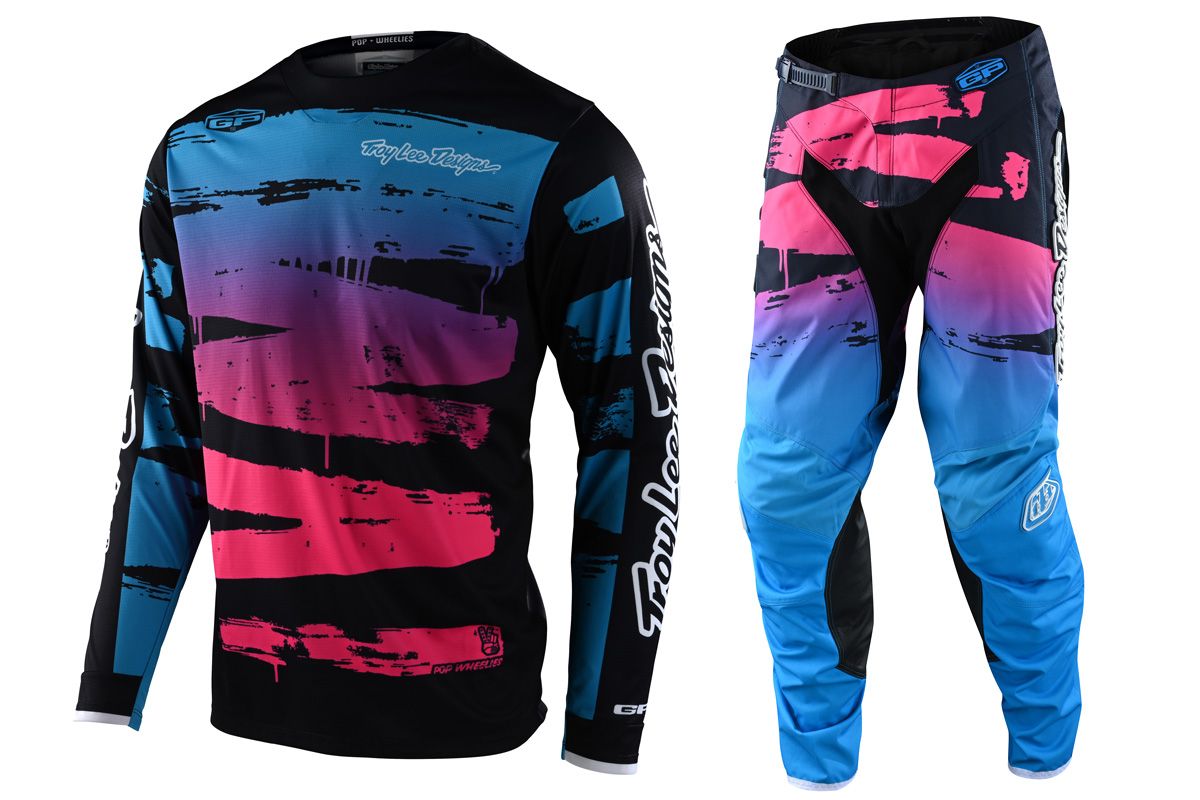 Detailed: 2021 Troy Lee Designs LE Brushed collection | MotoOnline.com