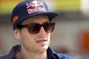 Searle recovering from Thailand MXGP back injury