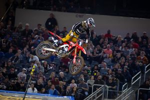 Sexton wins Arlington Triple Crown to retake share of points lead