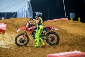 Martin fortunate to escape injury in harsh Atlanta fall