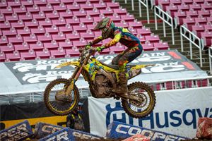 Tickle toughs it out at Utah Supercross