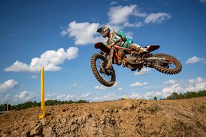 Hand issue rules Baggett out of final round of the season
