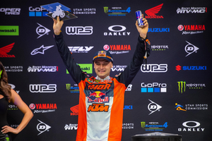 Webb prevails through chaotic main event to land a podium finish at Indianapolis SX 1