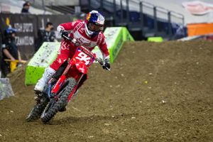 Dominant win for Roczen at Indianapolis 2 Supercross