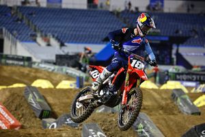 Wire-to-wire victory for Lawrence in Orlando