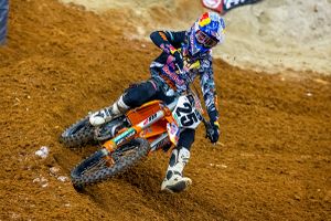 Tweaked wrist puts Musquin out in Arlington return