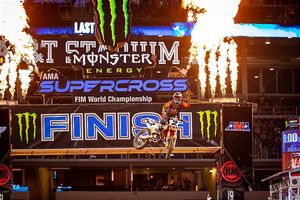 Webb takes control of the 450SX championship with flawless victory at Arlington SX