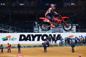 Fourth and Eighth for Roczen, Sexton at Daytona; Lawrence Sixth in 250SX West