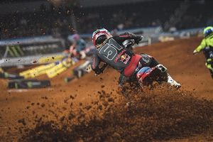 Justin Barcia comes from behind to finish fourth at Arlington 2 supercross