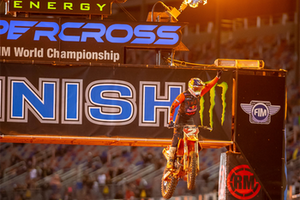 Webb finishes strong in Atlanta with a big main event victory
