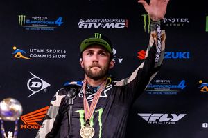 Outgoing champion Tomac accepts third in final standings