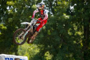 Title fights begin to take shape at Loretta Lynn's