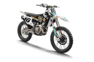 Detailed: 2022 Husqvarna FC 450 and FC 250 Rockstar Edition range