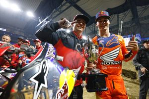 Lawrence extends 250SX points lead with Detroit victory