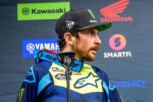 Anderson rues costly 'mistake' in clashing with Stewart