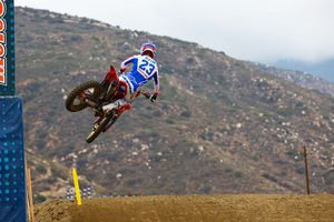 Sexton, Hammaker lead Fox Raceway Pro Motocross qualifying
