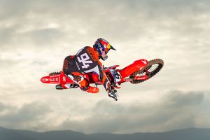 Roczen commits to new World Supercross Championship