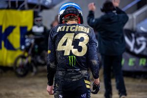 Kitchen avoids major injury in San Diego 250SX West fall