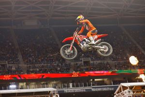 Lawrence wins 250SX West revival in Seattle
