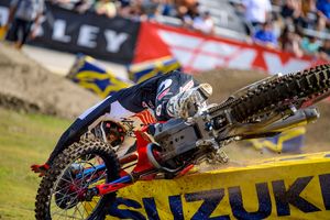 Head-knock sidelines 450SX rookie Nichols at Daytona