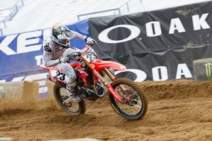 Honda sweeps Nashville qualifying with Sexton, Lawrence