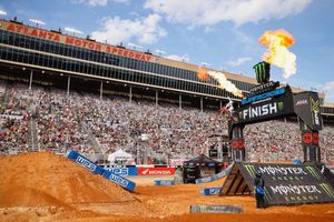 Sexton reduces points deficit with Atlanta triumph