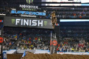 Anstie dominates soaked East Rutherford Showdown
