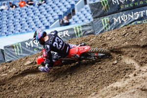 Sexton, Lawrence break away in Denver qualifying