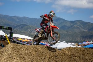 Dynamic shift for Sexton as Lawrence arrives