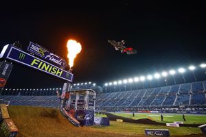 Lawrence overcomes Shimoda for Chicago 250SMX sweep
