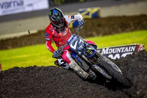 Stomach issues limit 450SMX outing of Webb in Chicago