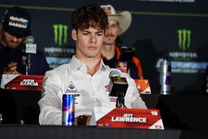 Input: Supercross outlook