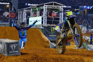 Deegan rebounds at Arlington to take first 250SX win