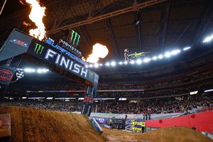 Glendale 450SX victory to Roczen as Lawrence reclaims red plate