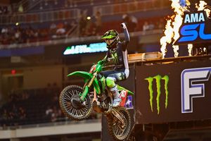 Dominant Kitchen sweeps St. Louis Triple Crown