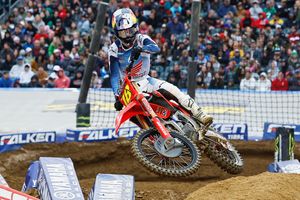 Lawrence scores crucial win in Philadelphia