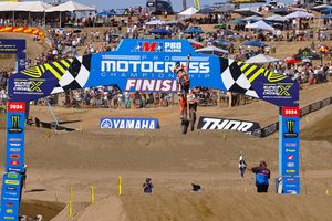 Sexton charges to victory at Hangtown
