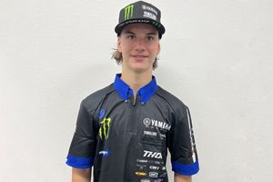 Star Racing signs Davies to multi-year deal