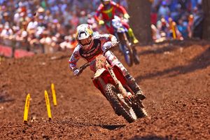 Sexton sweeps Washougal for third straight victory