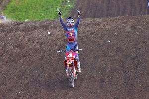 Split moto wins lands Sexton on top at Unadilla