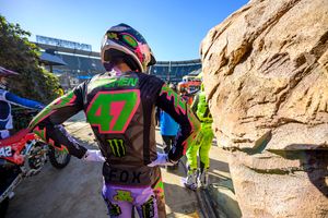 Kitchen sickness forces 250SX title threat to the east coast