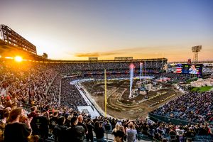 Express: 2025 Supercross Rd1 Anaheim