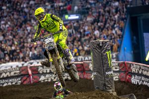 Wrist injury forces Robertson out of Anaheim 2 and Glendale