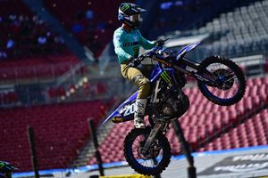 Back surgery required for Brown after Tampa crash