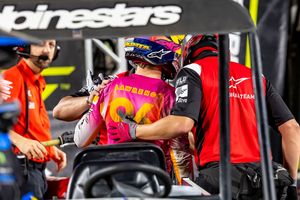 Shoulder damage forces Hunter Lawrence out of 450SX