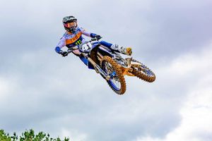 Thrasher intends to race with broken finger in Detroit