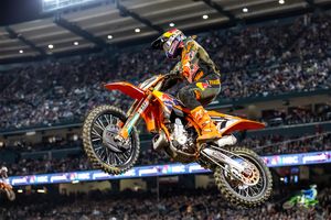 Anaheim 2 heat race effects lead to Plessinger non-finish