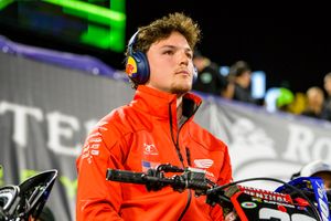 Shoulder dislocation expected to sideline Hymas